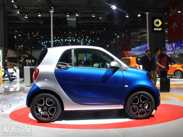 全新smart fortwo上海车展发布 或年内引入