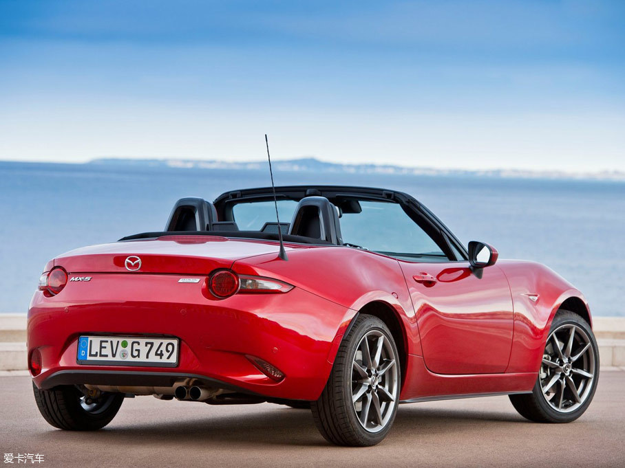 ݺý屨Դܻ3ѮŦԼչϷMX-5Roadster CoupeͣȴǰƳMX-5³ĸıڲӲơ