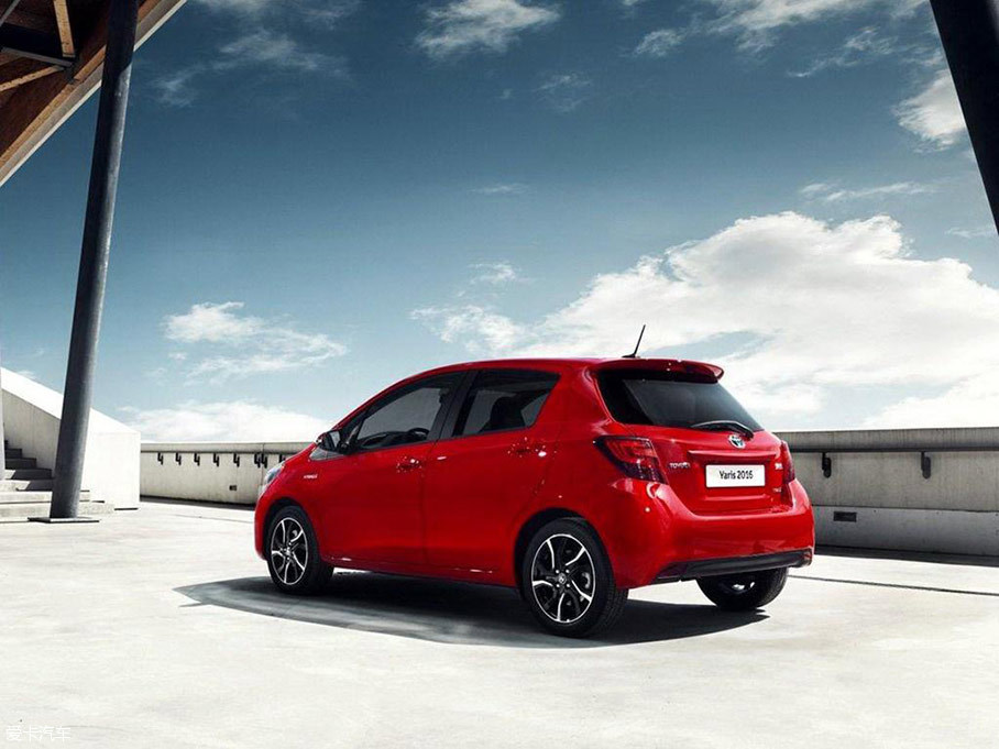 ڵʮĽ챱չϣ﷢¿YARiS L ţ³һĸı䣬붯ֲ䣬ṩɫѡ