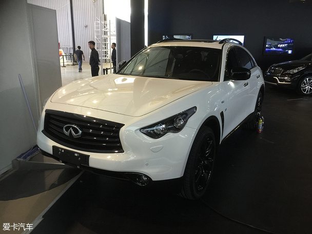 QX70