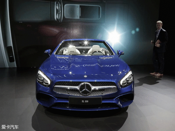 2015洛杉矶车展：奔驰新款SL级正式发布
