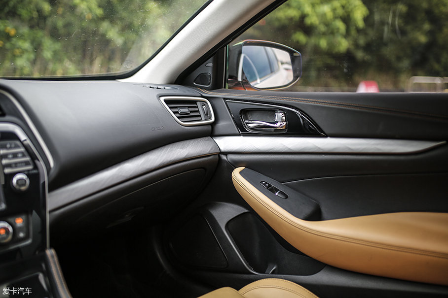 東風日產2016款西瑪