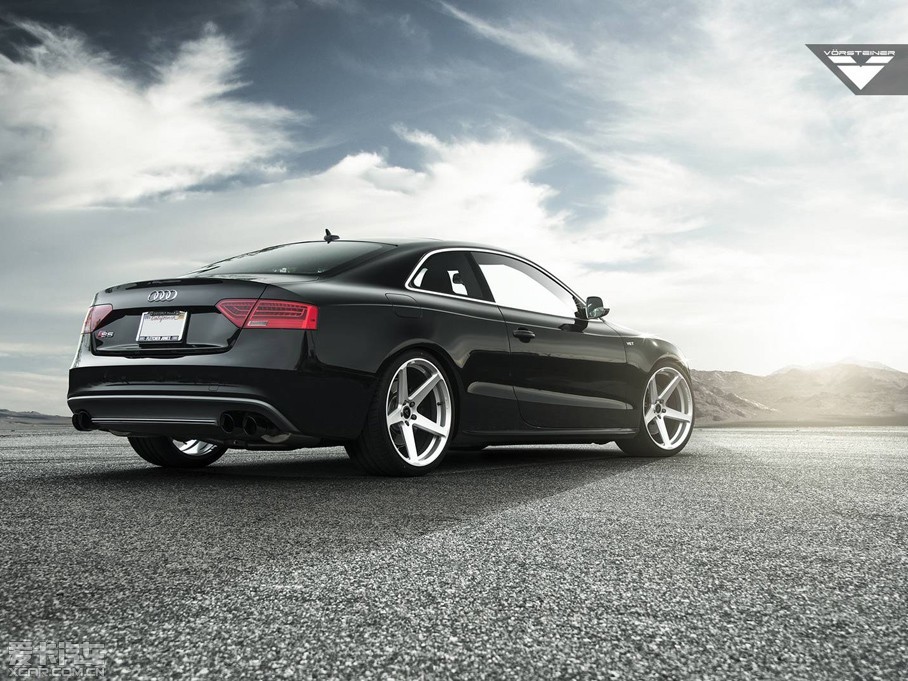 ǰװVorsteiner԰µS5Ƴһ൱ȦV-FF 104ٷȦɫΪˮɫ