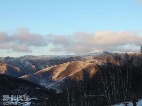 冬季滑雪 带你感受冰天雪地的畅快淋漓