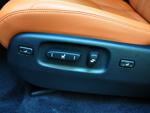 實拍2016款雷克薩斯LX570