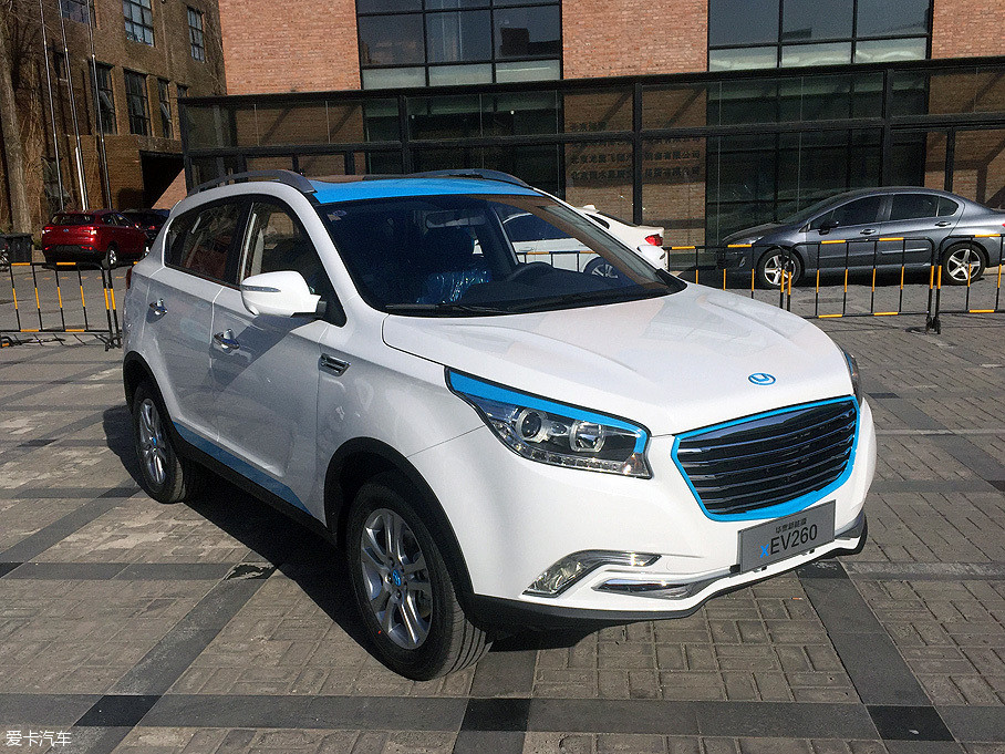 310գ̩Դ綯γiEV230ʽУڷֻһ黪̩Դһ綯SUV xEV260ĵա