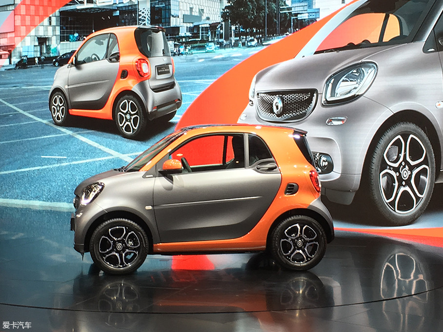 92գʮŽɶʳչʽĻڱ쳵չϣsmart fortwoرʽ׷УۼΪ13.9888Ԫ