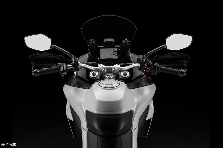 ϾǶſϵżMultistrada 950ȡMultistrada 1200ϱȫʾͬʱϵͳҲԶȥȡ֮ǰKYB˹ȫοɵ