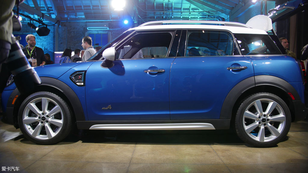 新一代MINI COUNTRYMAN