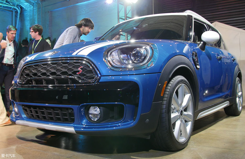 新一代MINI COUNTRYMAN