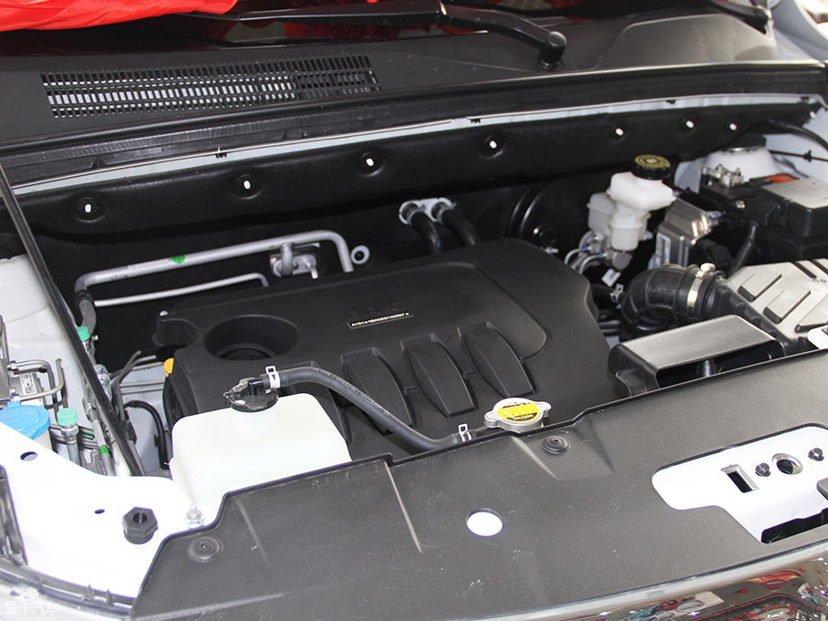 實拍北汽威旺M50F