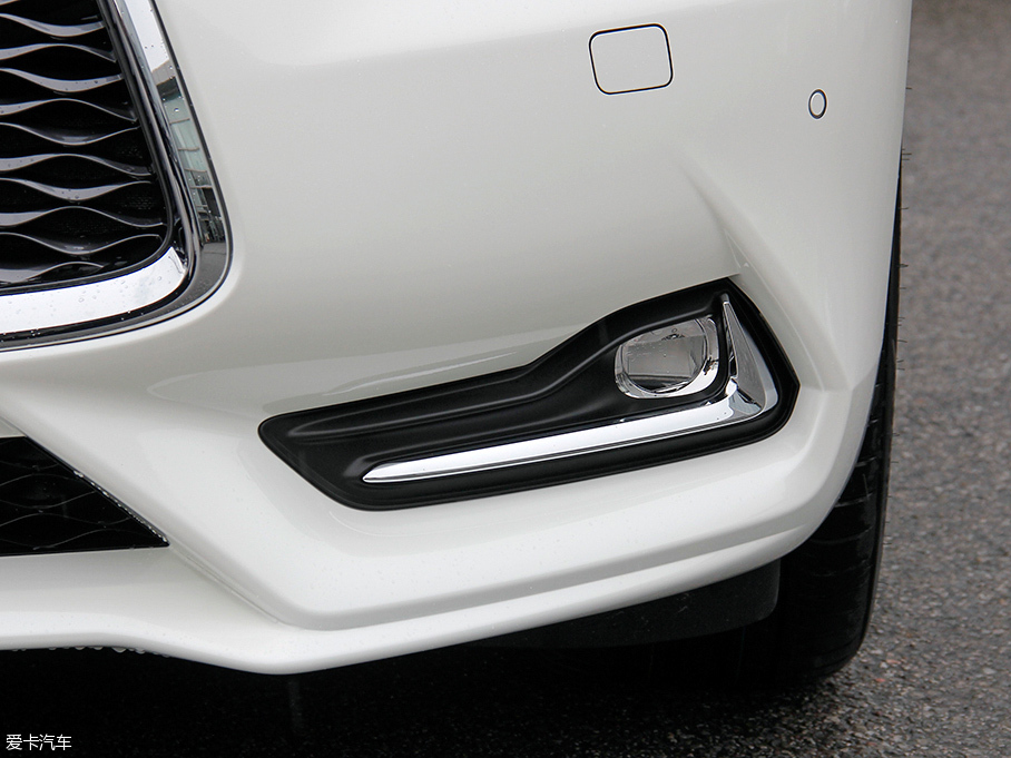 愛卡實(shí)拍英菲尼迪Q60 2.0T