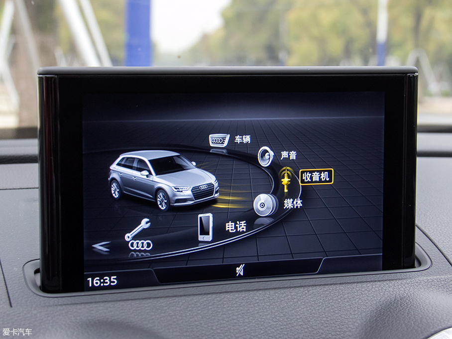 爱卡试驾新款奥迪A3 40TFSI