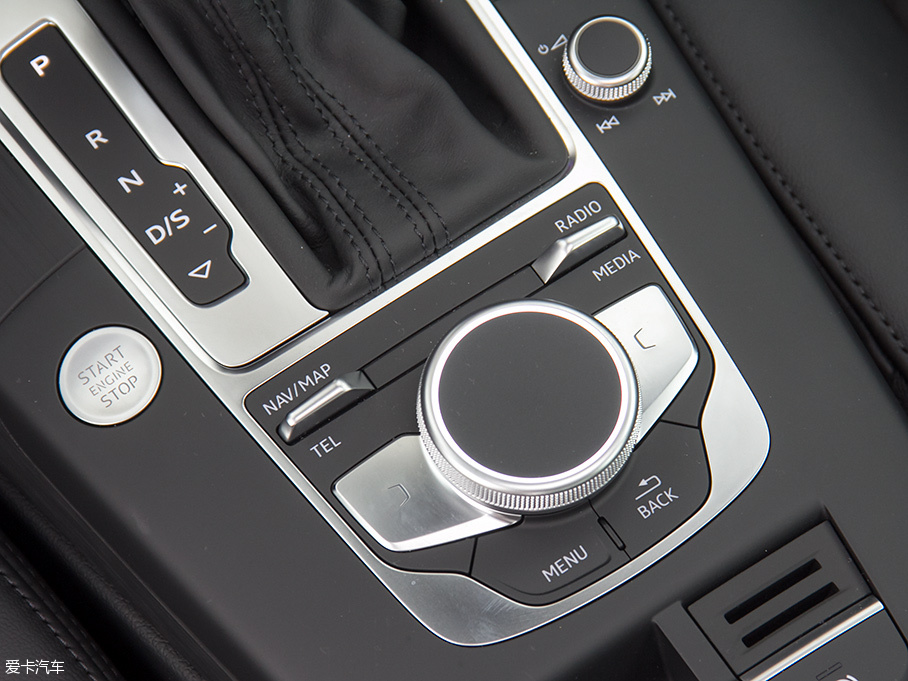爱卡试驾新款奥迪A3 40TFSI