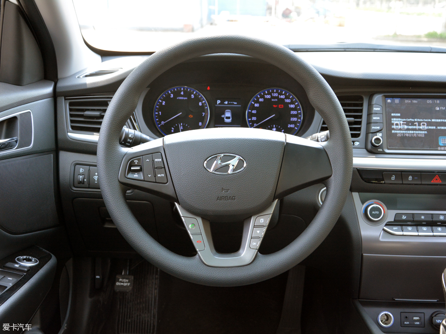 愛卡實拍2017款名圖