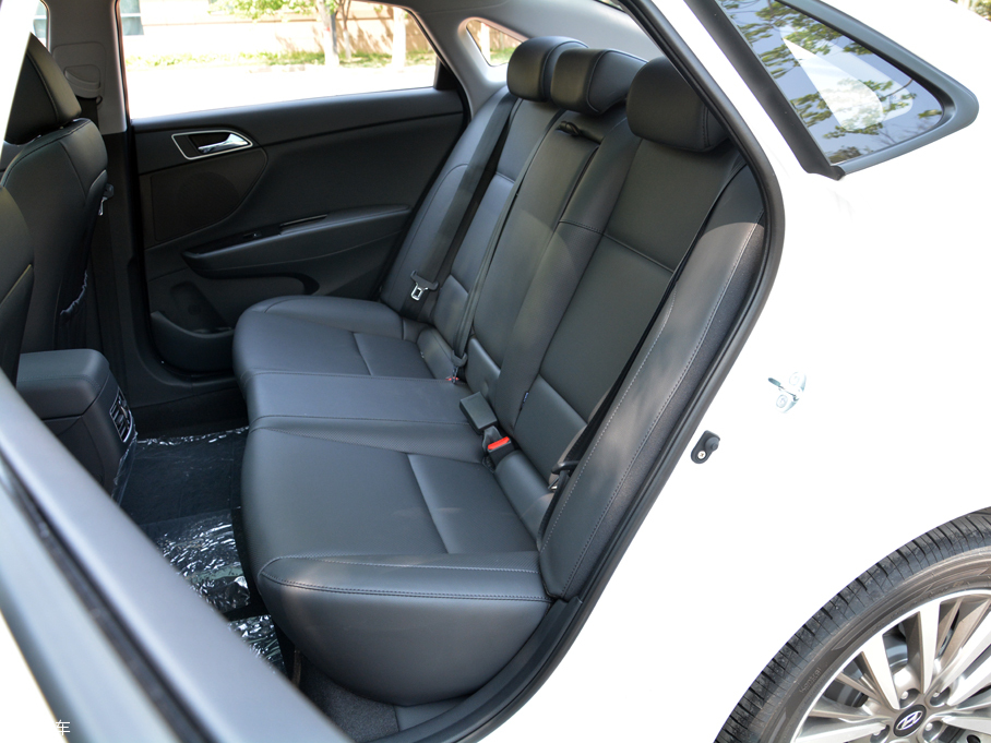 愛卡實拍2017款名圖