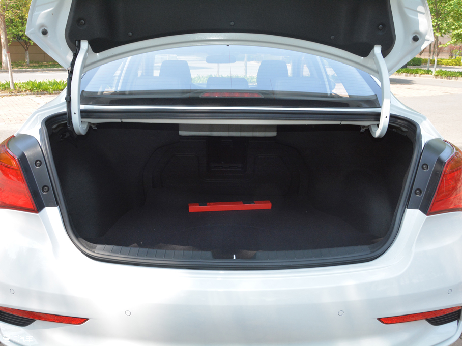 愛卡實拍2017款名圖