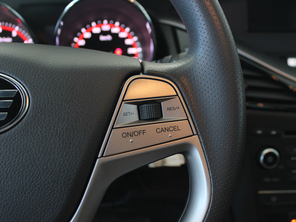 愛卡實(shí)拍新款奔騰B70