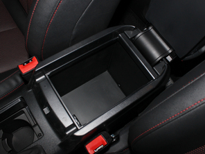 愛卡實拍新款奔騰B70