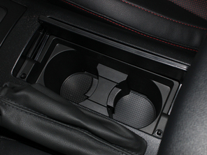 愛卡實拍新款奔騰B70