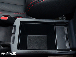 實拍一汽吉林森雅R7