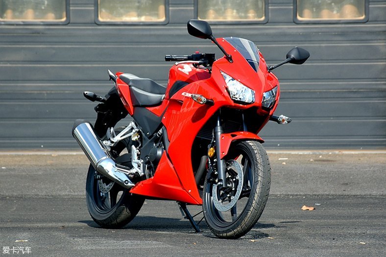 cbr300r对比gsx250r(2/28)