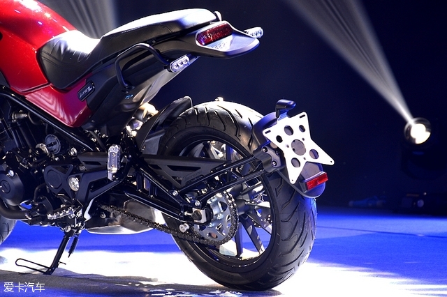 看上这货了,不管多少钱,想马上就骑上去,干个痛快。