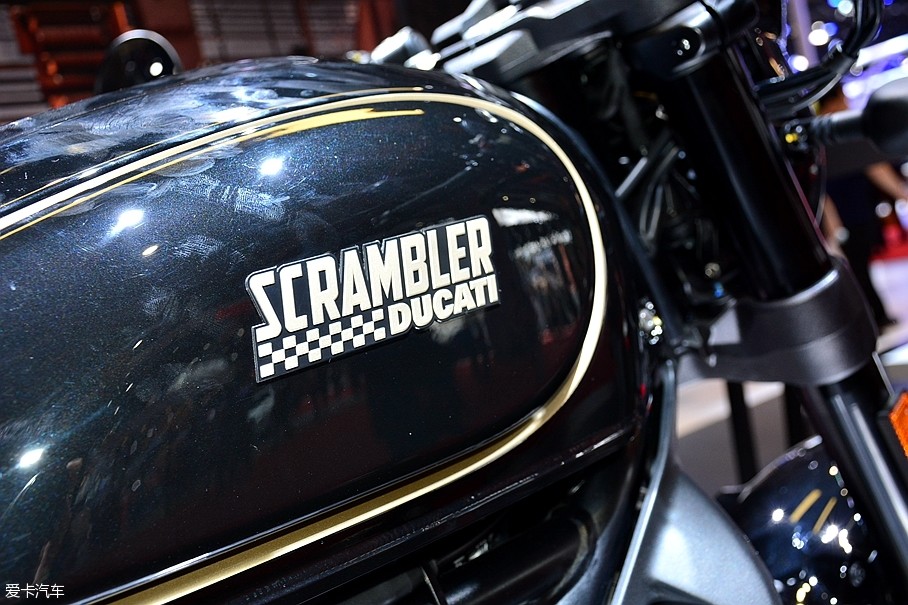 Scrambler CafeRacerˮϻӡSCRAMBLERDUCATIĸLogoݹٷܣScrambler CafeRacerװθǿԸ