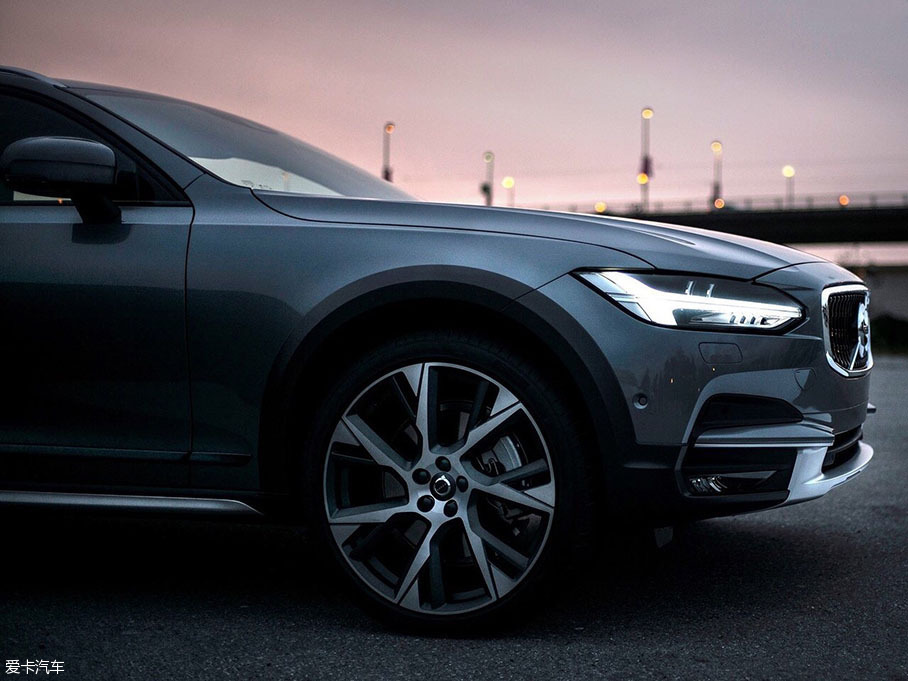 沃尔沃V90 Cross Country
