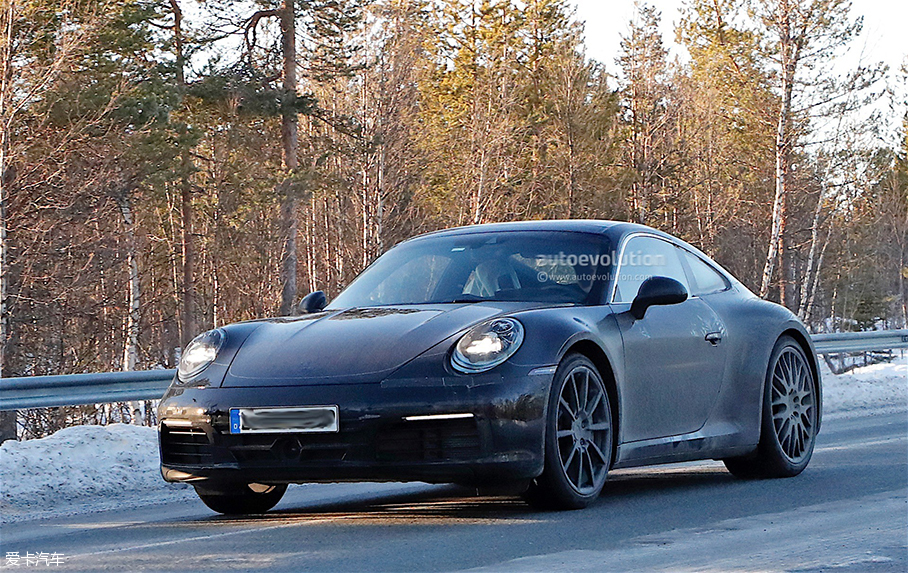 992