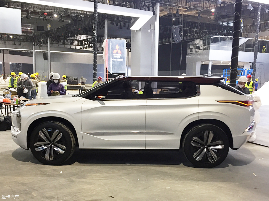 上海车展探馆:三菱GT-PHEV概念车抢先拍