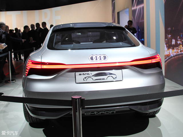 418մ֮ҹϣµe-tron Sportback Conceptʽ׷ࡣ³ڲΪX17ƷеİµϳкܴĲͬδС