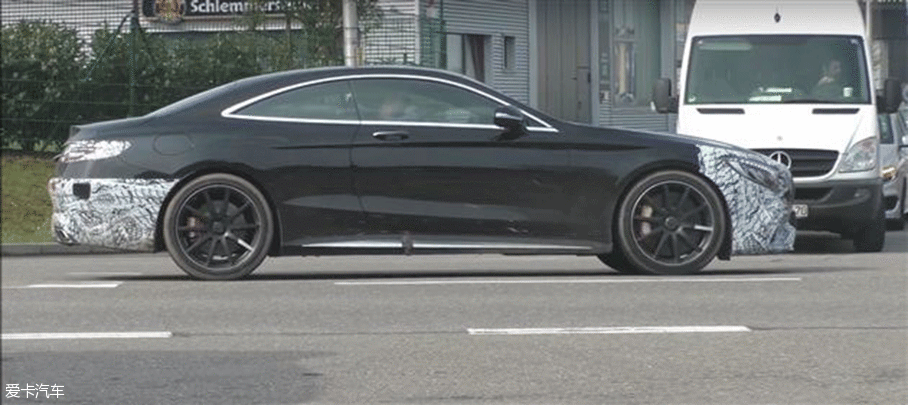 奔驰AMG S63 Coupe