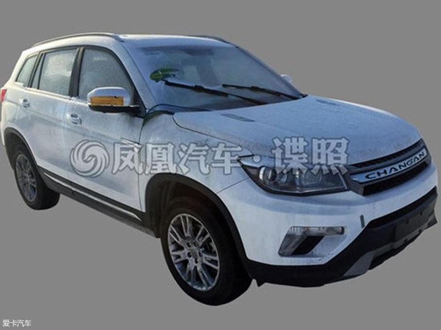 长安首款混动SUV 疑似CS75混动版谍照