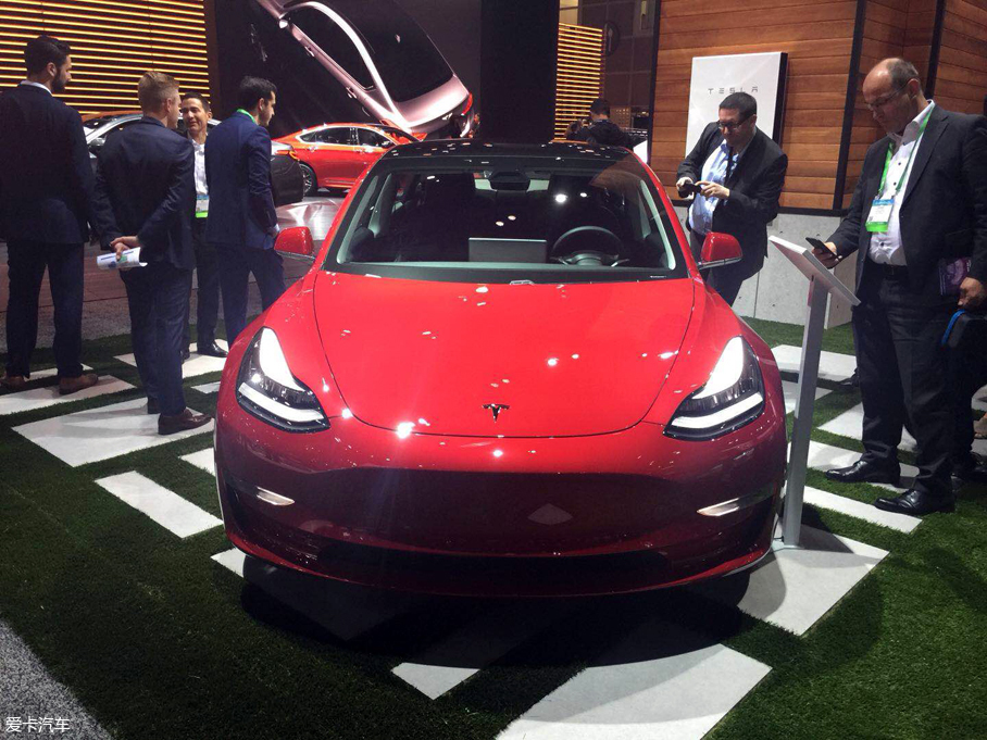 2017洛杉矶车展:特斯拉MODEL 3正式亮相