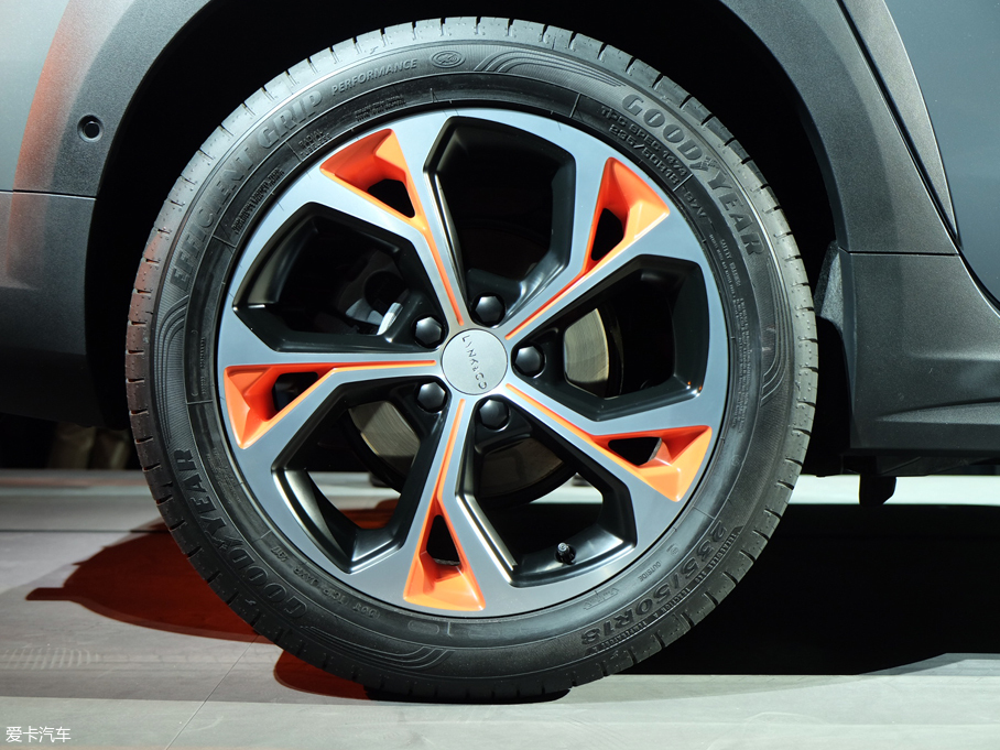 領(lǐng)克02全球首發(fā)