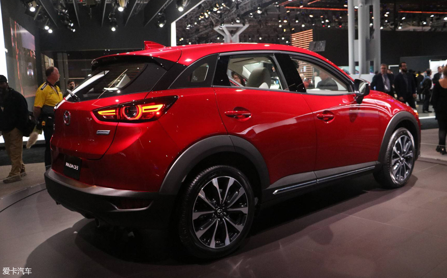 新款马自达CX-3