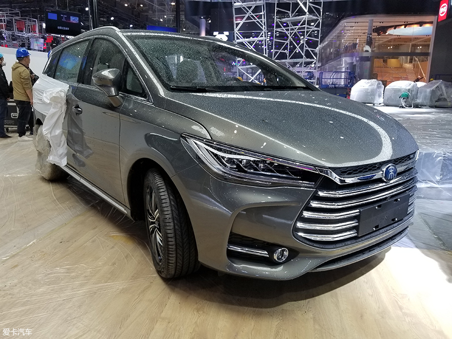 2018北京车展探馆：比亚迪宋MAX插混版