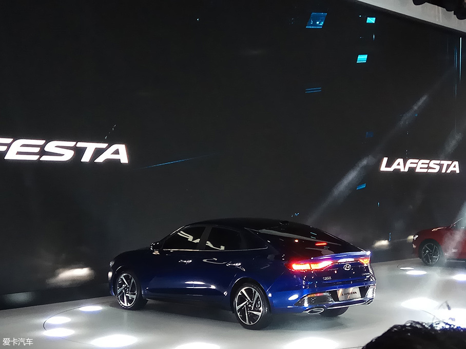 北京车展：现代全新轿跑车LAFESTA亮相