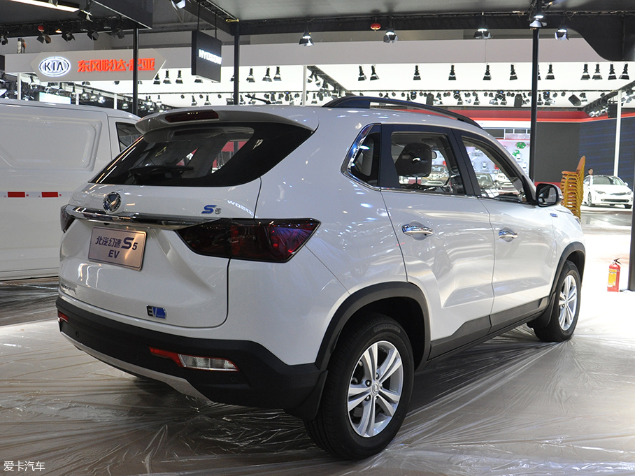 2018重庆车展：北汽幻速S5EV正式发布