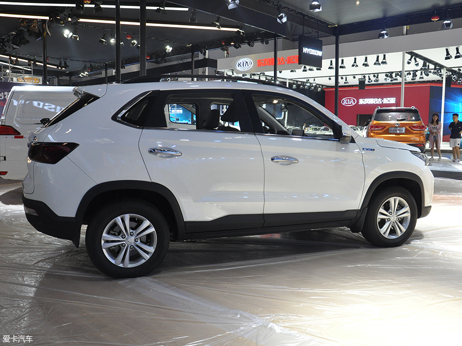 2018重庆车展：北汽幻速S5EV正式发布