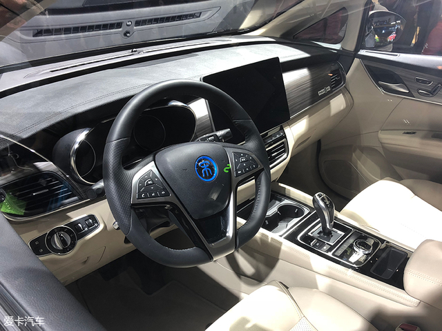 2018北京車展：比亞迪宋MAX插電混動版