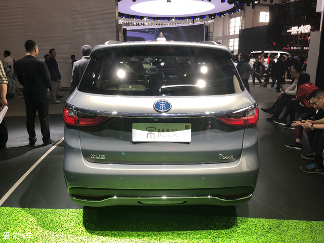 2018北京車展：比亞迪宋MAX插電混動版