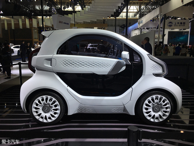 北京车展：量产3D打印电动车LSEV亮相