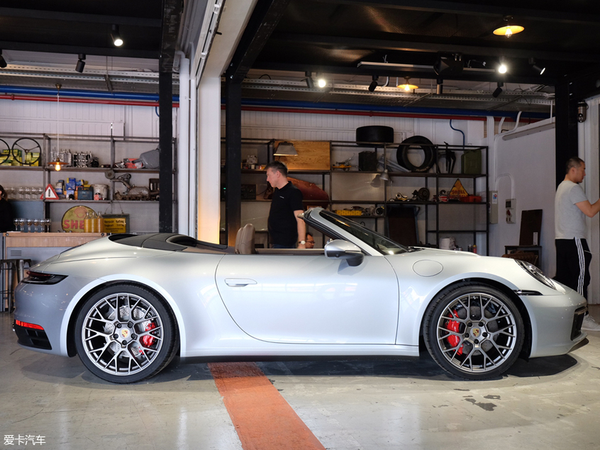 全新保时捷911 Cabriolet（敞篷版）