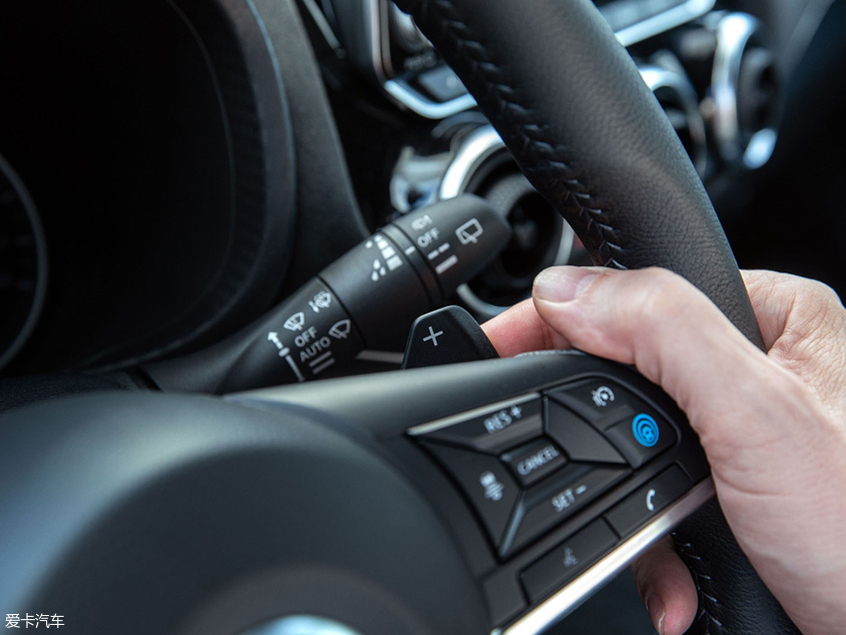 日产新一代JUKE官图 外观依旧个性十足 日产新一代JUKE官图 外观依旧个性十足