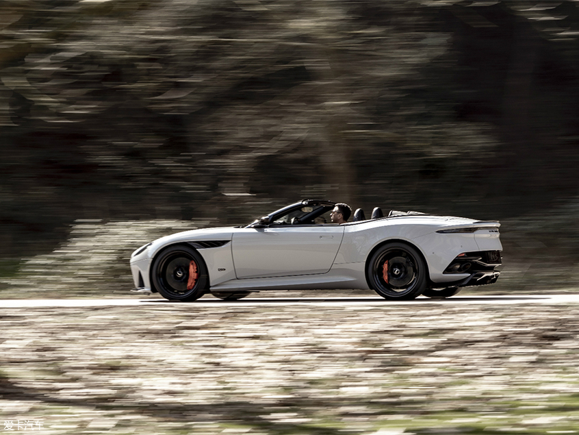 阿斯顿·马丁DBS Superleggera Volante