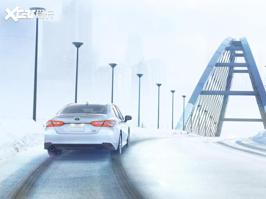 新款丰田凯美瑞官图发布