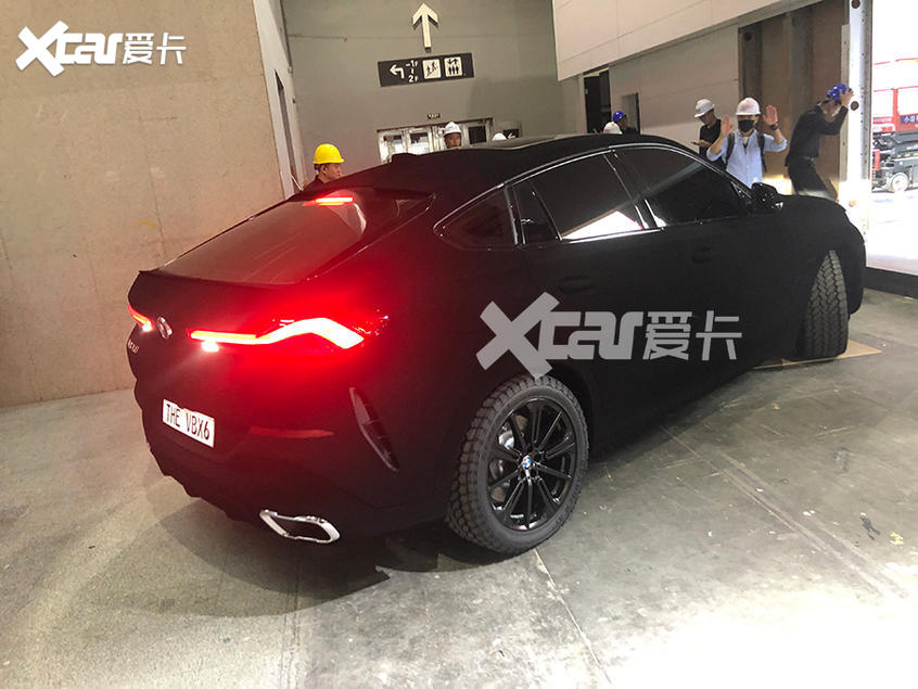 广州车展探馆 宝马X6 Vantablack特别版