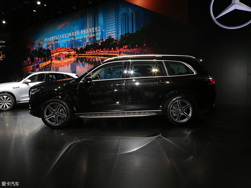 新一代奔驰GLS 新一代奔驰GLS